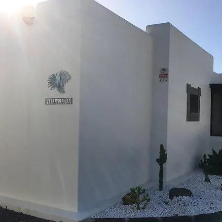 Lena Villa